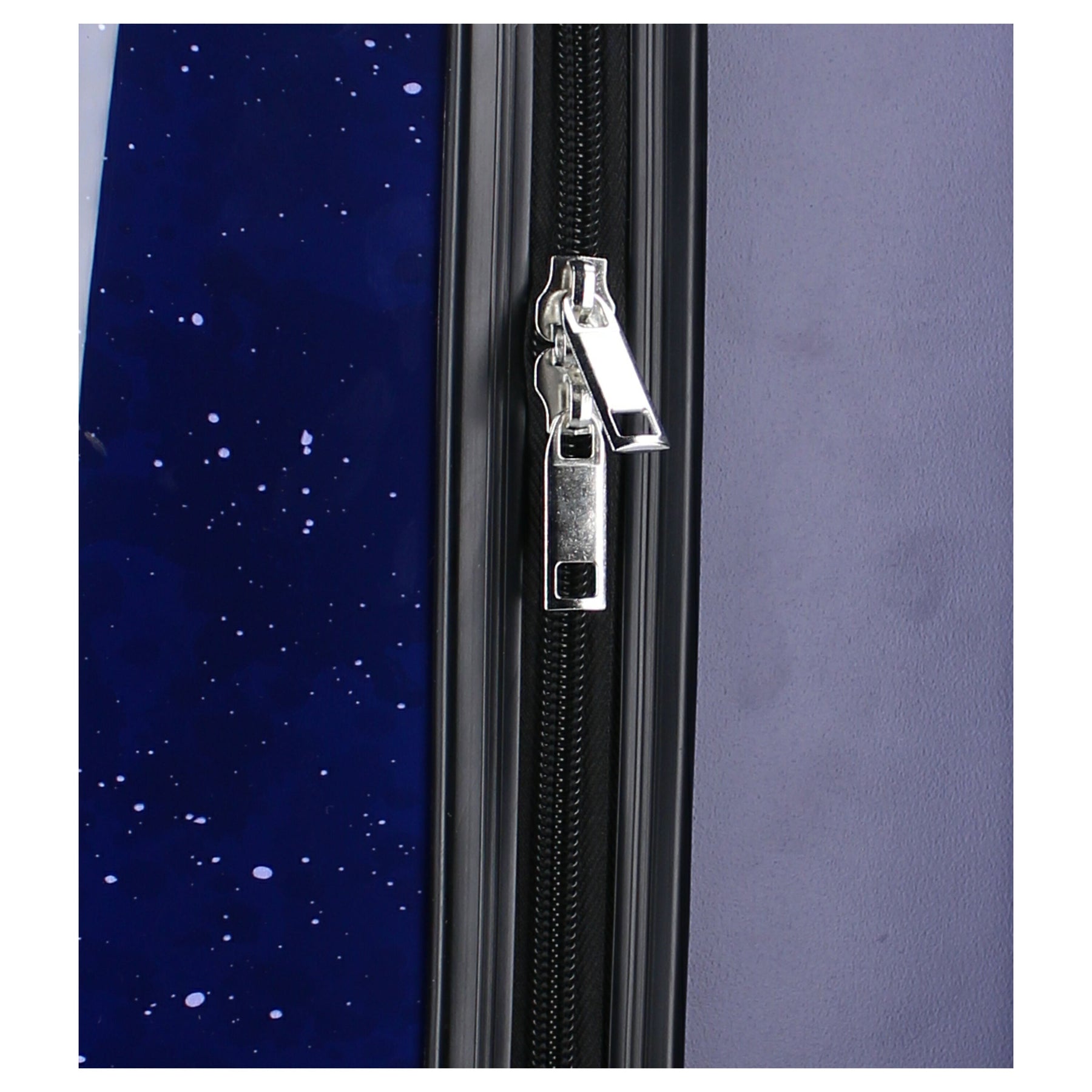 Mala de Viagem com Rodinhas e Toalha de Praia - Conjunto Disney Stitch & Angel 2 Peças (70x140 cm).